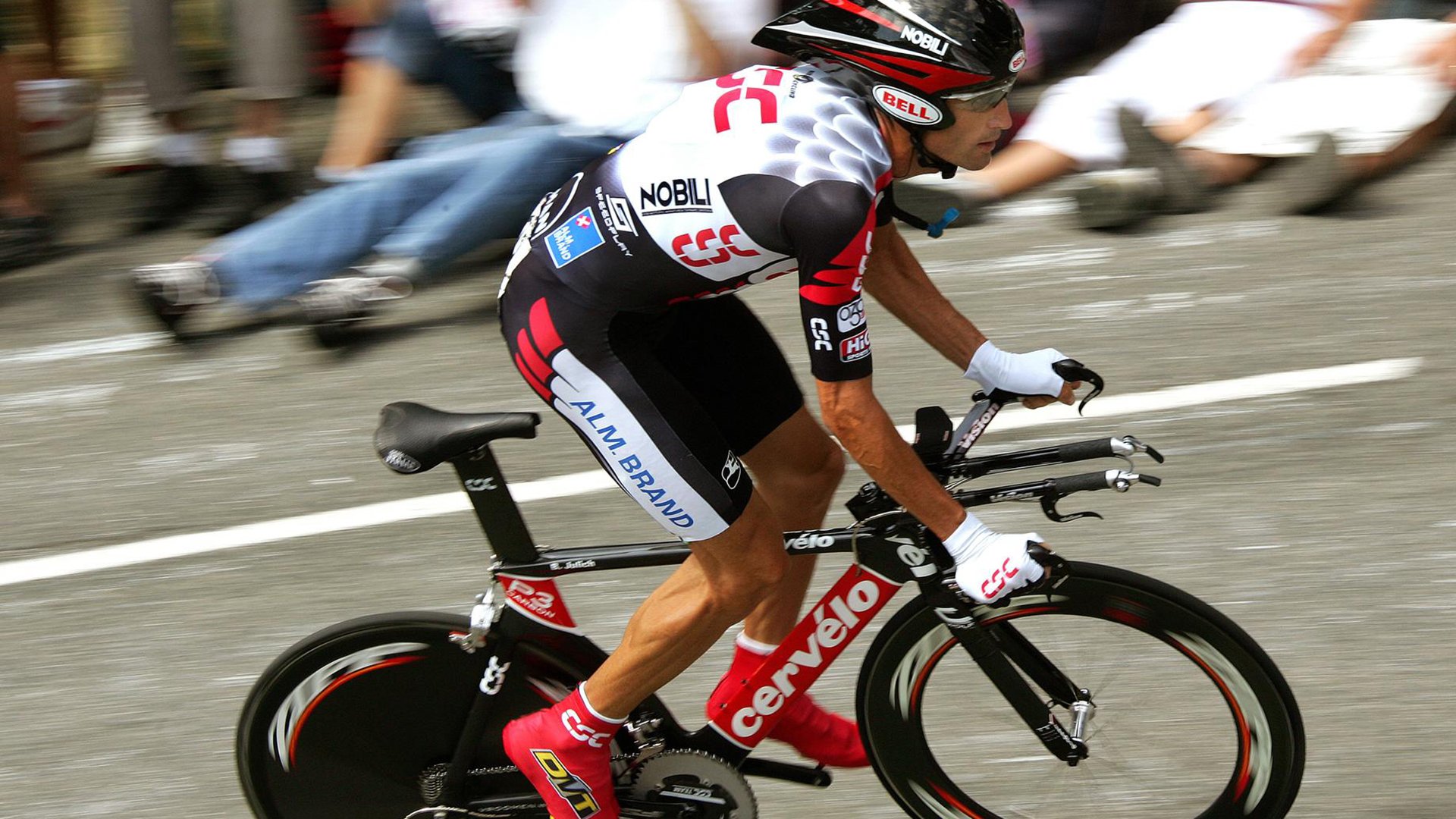 德约科维奇在独行侠比赛中突破纪录,连败引发热议!