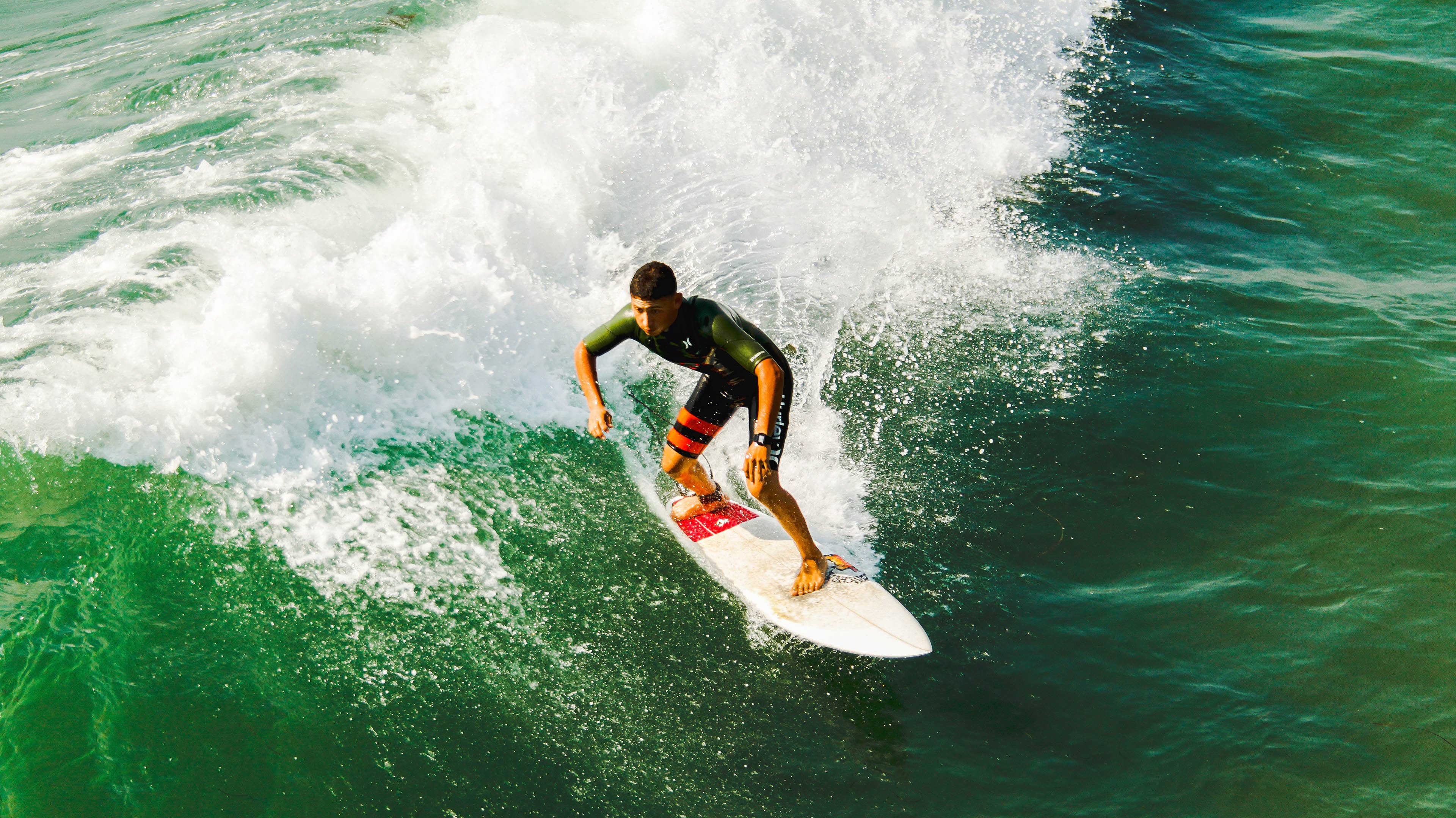 科维托娃回归赛场,问鼎冠军首场状态亮眼,热火观众沸腾!
